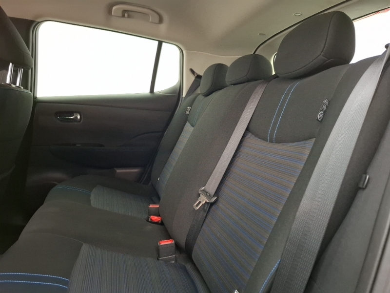 Nissan Leaf 110Kw N-connecta 39Kwh Grey #6
