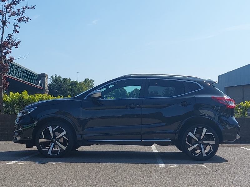 Nissan Qashqai 1.7 Dci Tekna NL70PYA Black #4