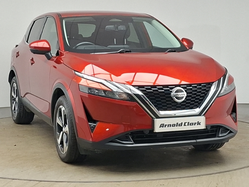 Nissan Qashqai 1.3 Dig-t Mh N-connecta Red