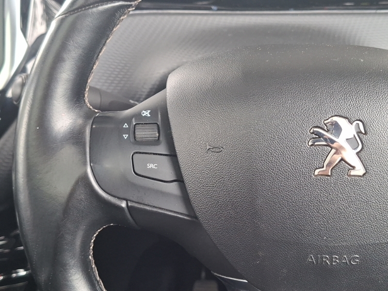 Peugeot 2008 Allure Premium Red #12