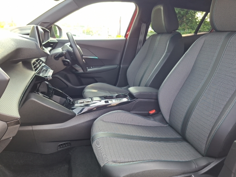 Peugeot e-2008 100Kw Allure Premium 50Kwh FN23WYL Red #5