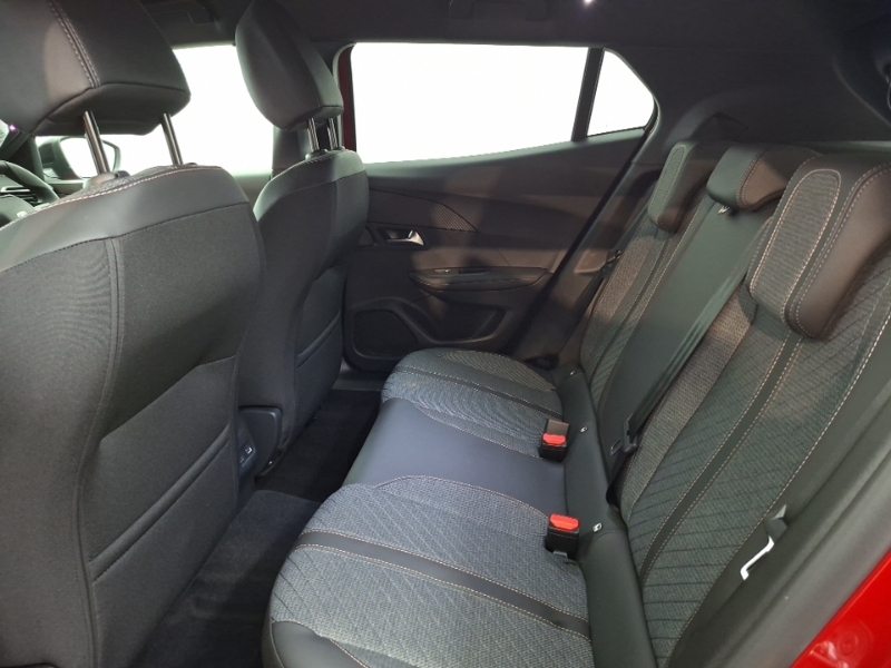 Peugeot 2008 1.2 Puretech 130 Allure Eat8 Red #6