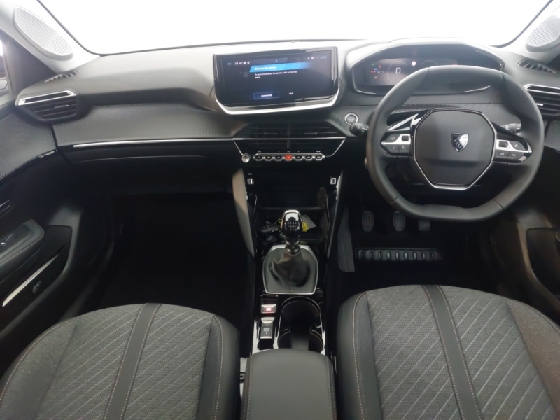 Peugeot 208 1.2 Puretech 100 Allure Black #3