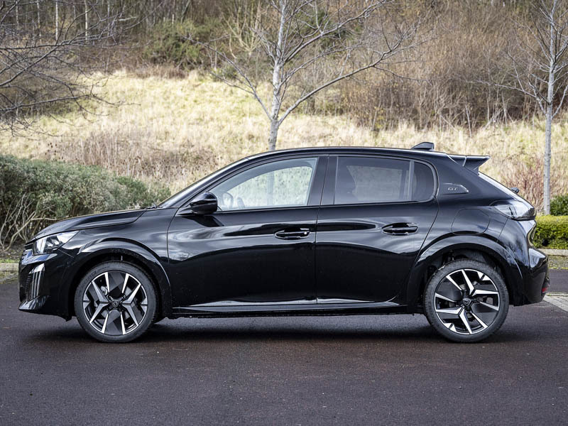 Peugeot 208 1.2 Hybrid 110 Gt E-dsc6 Black #4