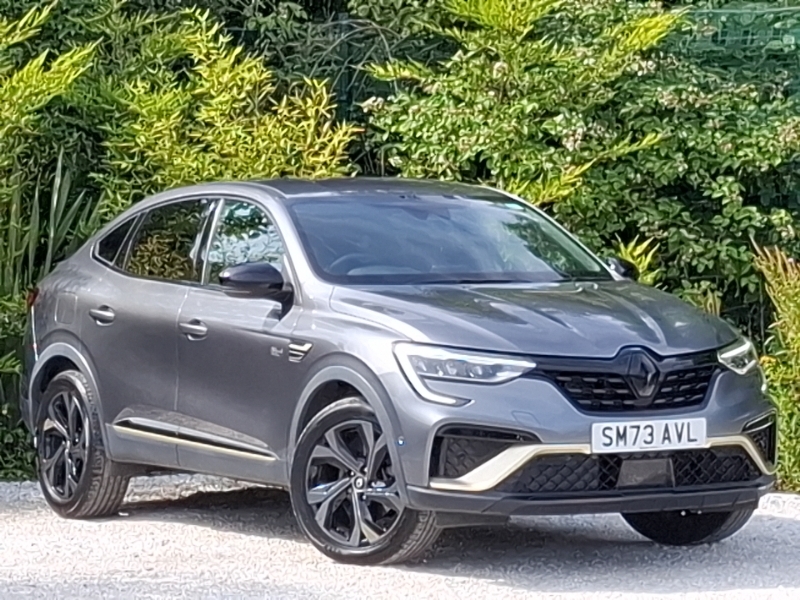 Renault Arkana 1.6 E-tech Full Hybrid 145 Engineered Grey