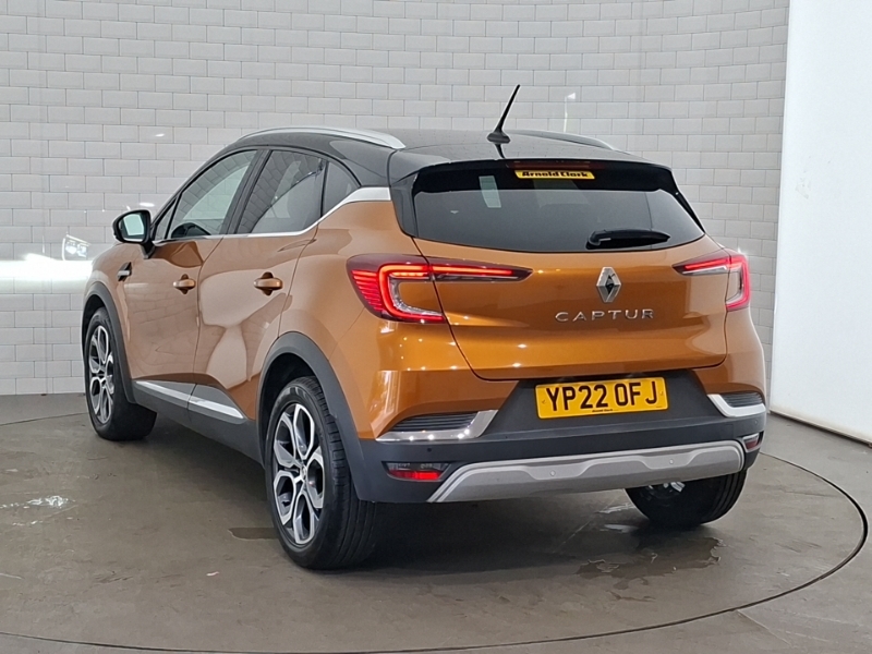 Renault Captur 1.3 Tce 140 Se Edition YP22OFJ Orange #2