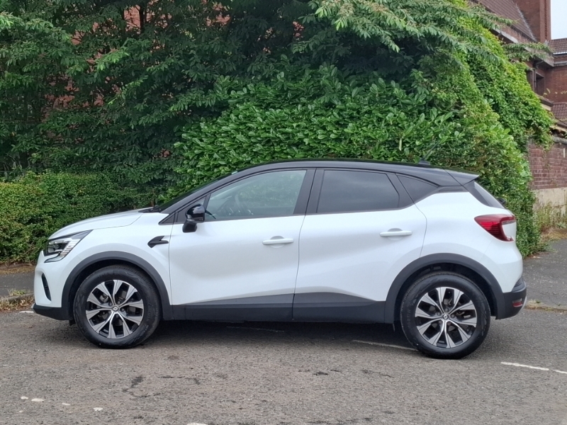 Renault Captur 1.6 E-tech Full Hybrid 145 Evolution White #4