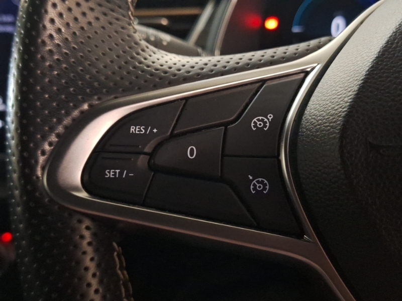 Renault Captur Techno Blue #12