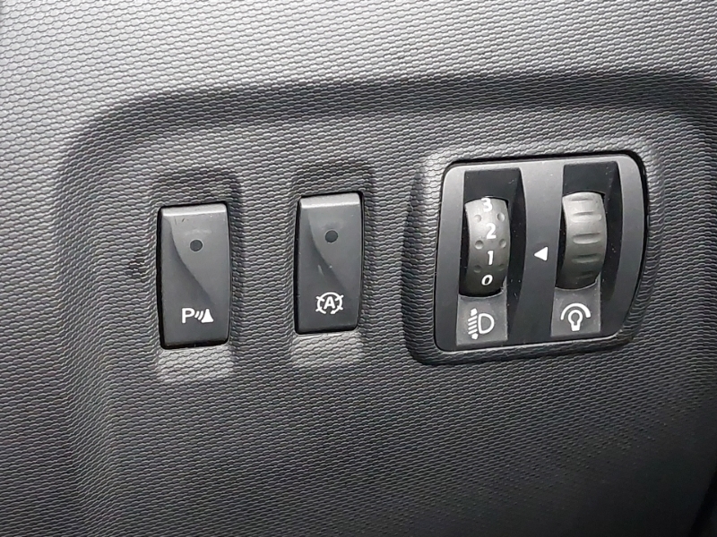 Renault Captur  Black #17