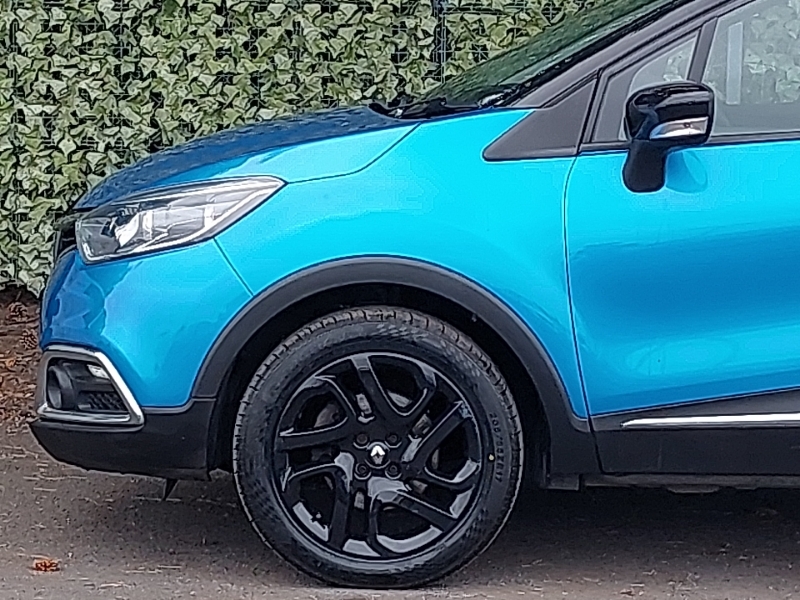 Renault Captur  Black #19