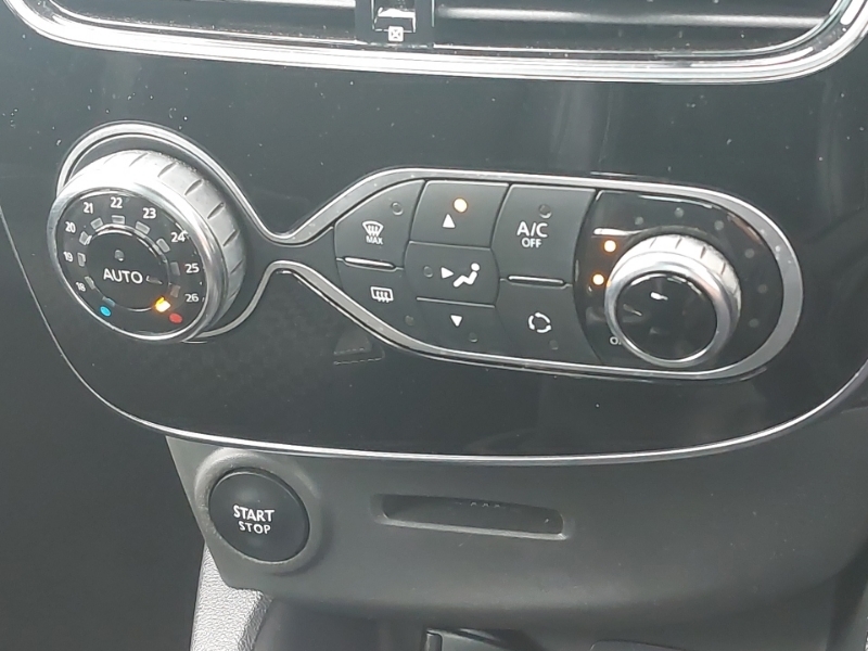 Renault Clio Hatchback Black #15