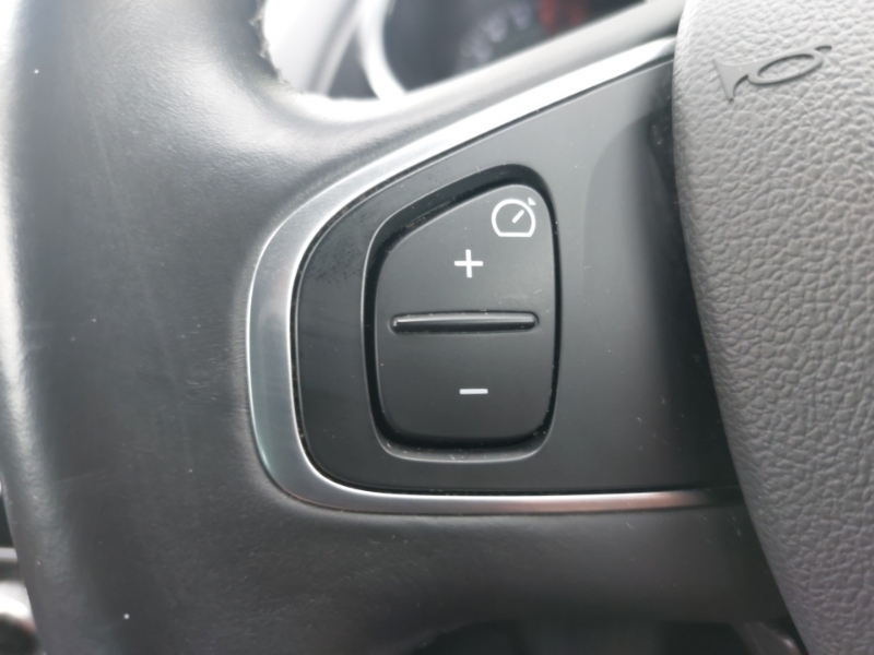 Renault Clio Hatchback Black #12