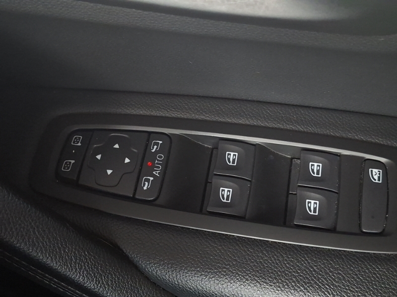 Renault Kadjar Black #17