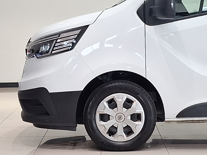 Renault Trafic Extra White #19