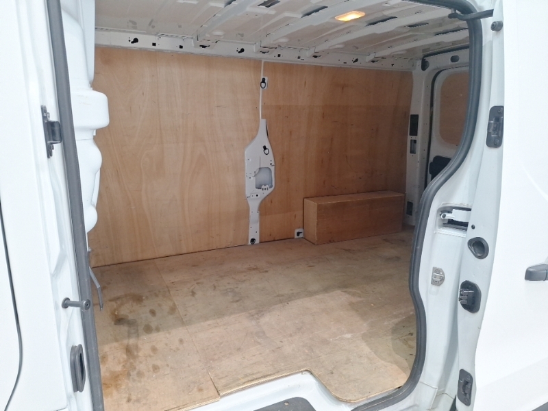 Renault Trafic Ll30 Blue Dci 130 Advance Safety Van White #6