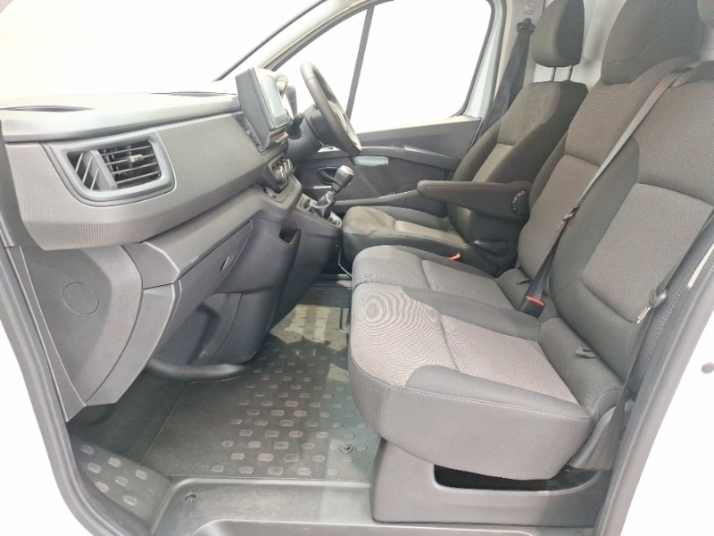 Renault Trafic Ll30 Blue Dci 130 Advance Safety Van White #5