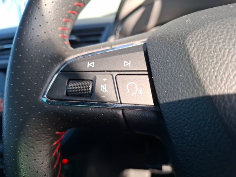 Seat Arona  Red #12
