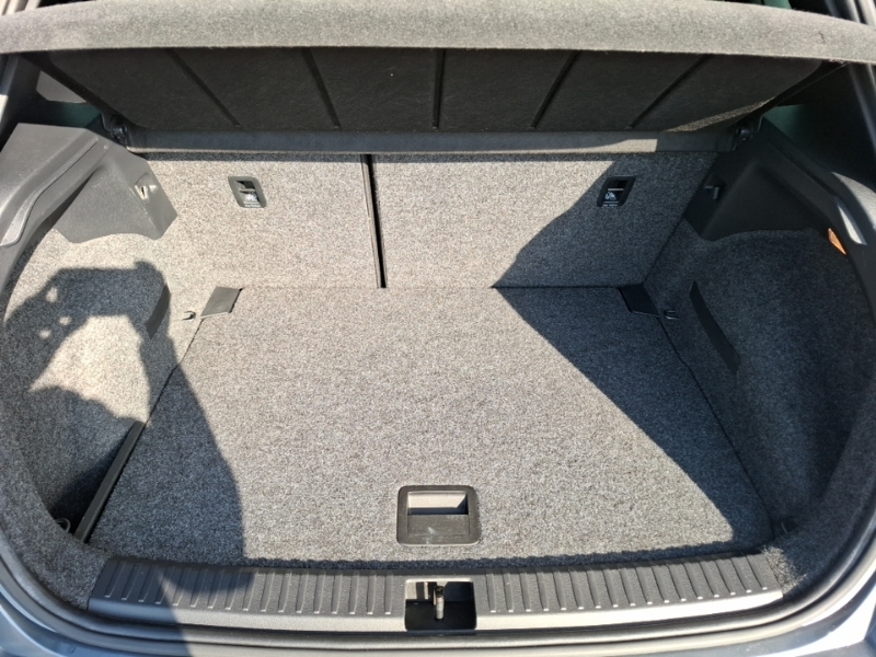 Seat Arona  Red #18