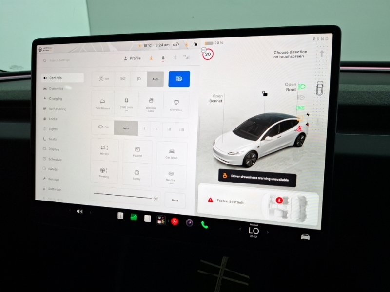 Tesla Model 3 Saloon White #15