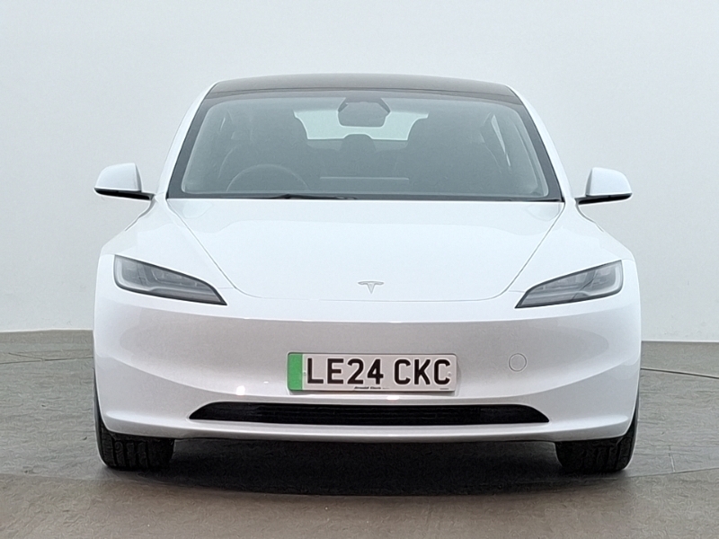 Tesla Model 3 Saloon White #14