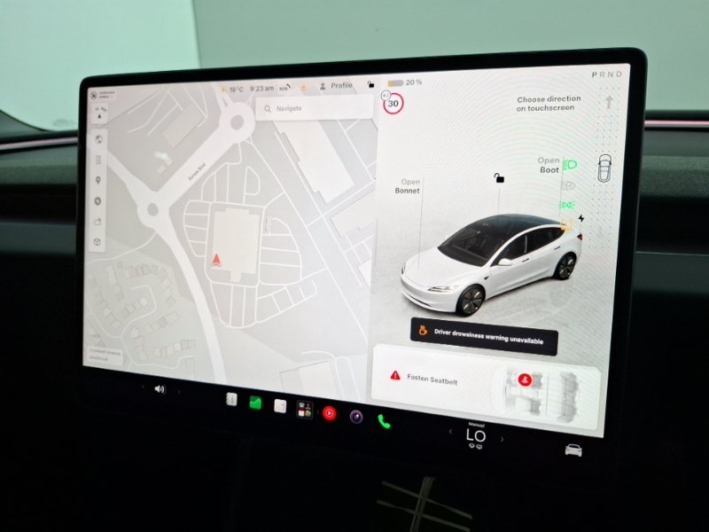 Tesla Model 3 Saloon White #10