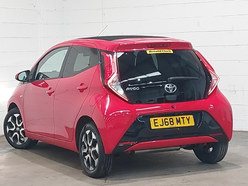 Toyota Aygo 1.0 Vvt-i X-plore Tss Red #2