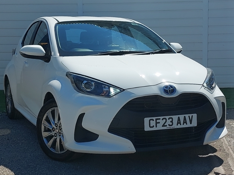 Toyota Yaris 1.5 Hybrid Icon Cvt Nav White