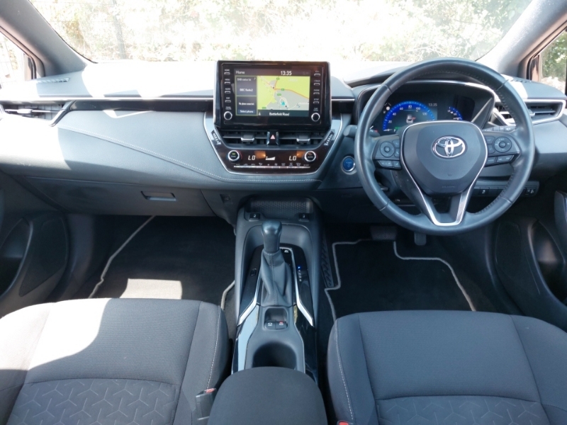 Toyota Corolla 1.8 Vvt-i Hybrid Icon Tech Cvt Black #3