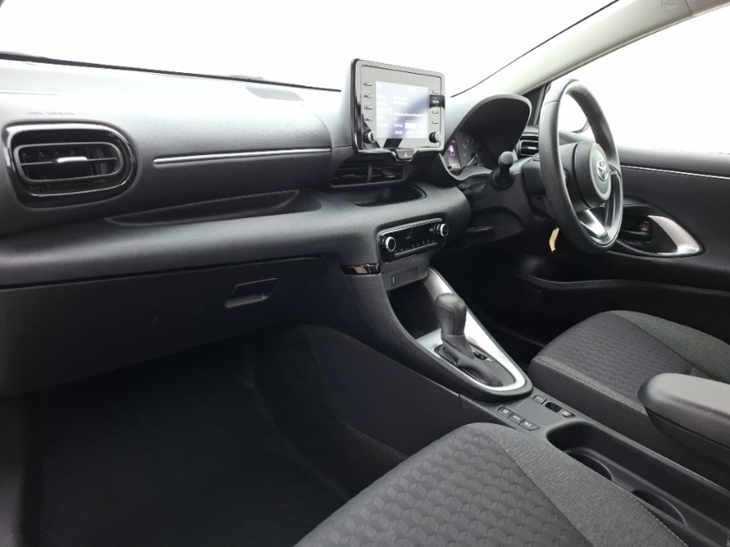 Toyota Yaris 1.5 Hybrid Icon Cvt Nav White #5