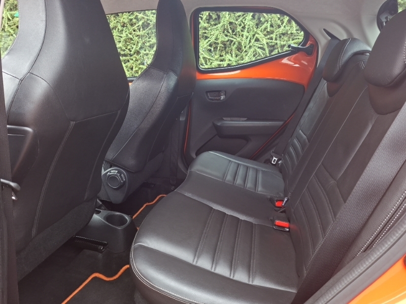 Toyota Aygo 1.0 Vvt-i X-cite Orange #6