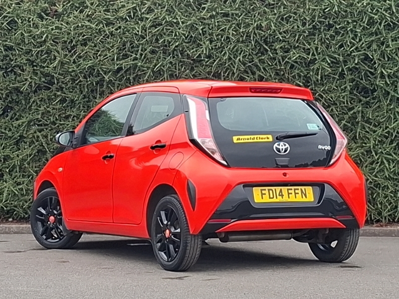 Toyota Aygo 1.0 Vvt-i X-cite Orange #2