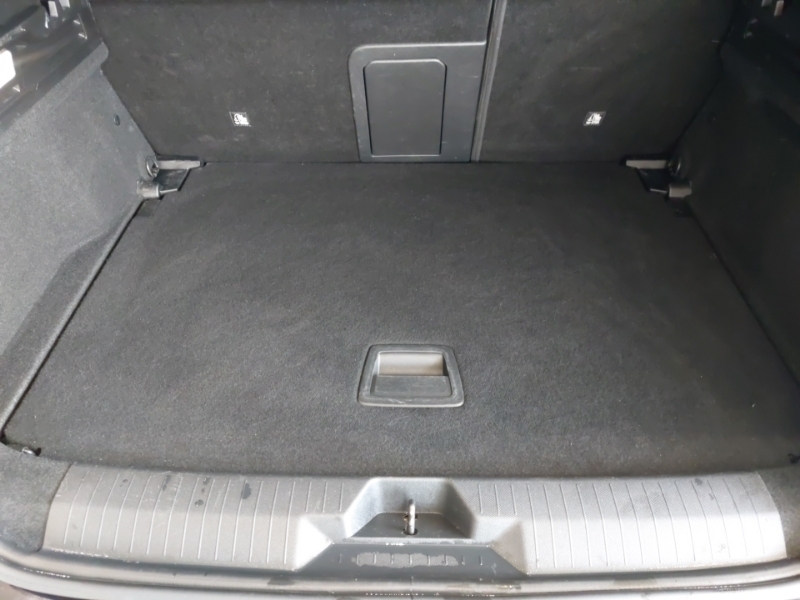 Vauxhall Astra Ultimate White #18