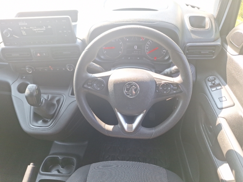 Vauxhall Combo Diesel White #8