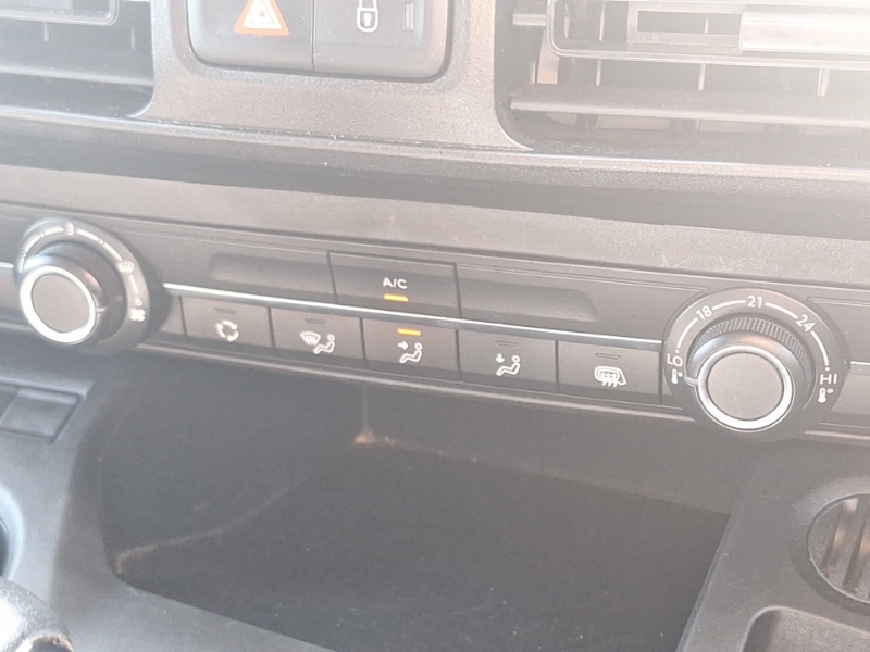 Vauxhall Combo Diesel White #15