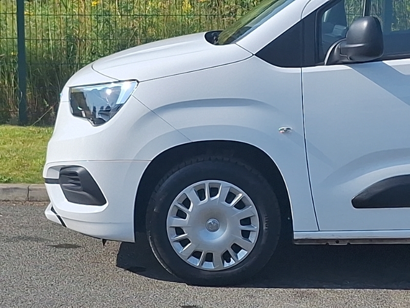 Vauxhall Combo Diesel White #19