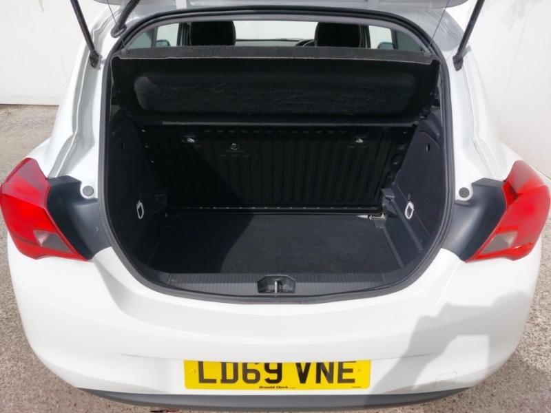Vauxhall Corsa Se Black #18