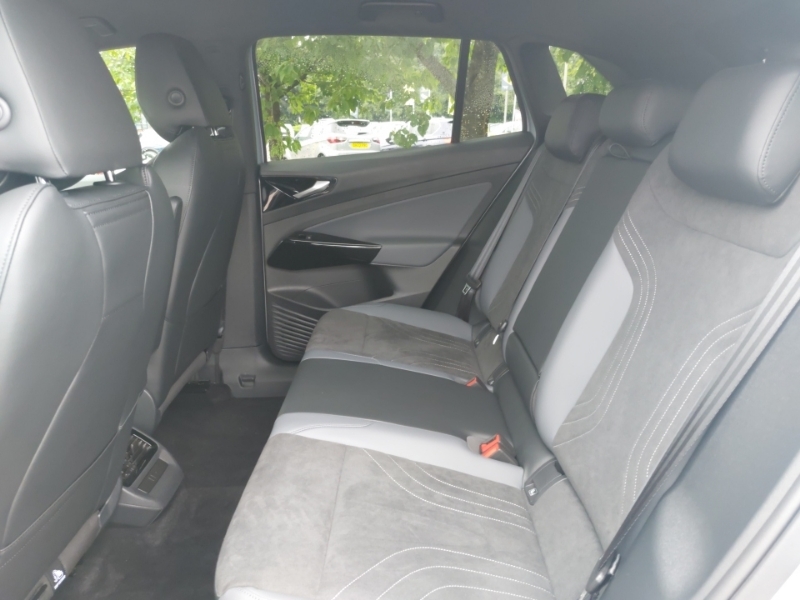 Volkswagen ID.4 210Kw Match Pro 77Kwh Silver #6