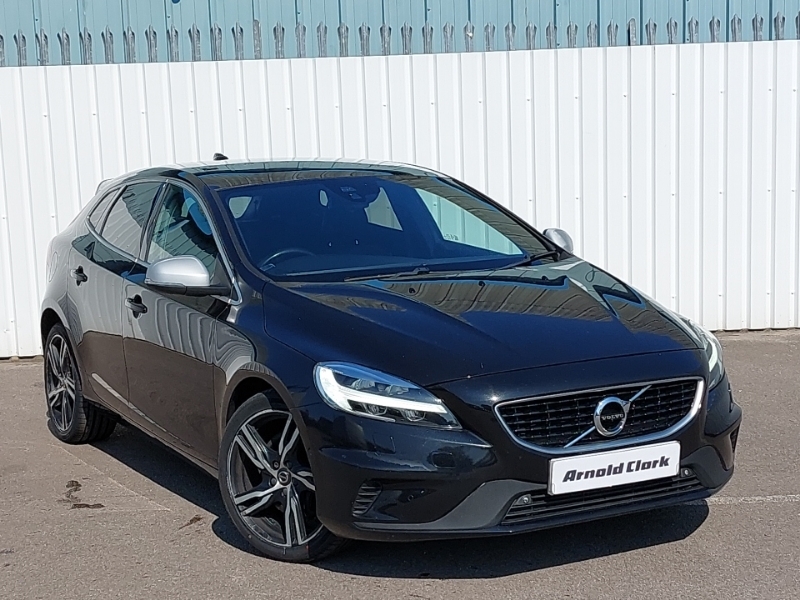 Volvo V40 T3 152 R Design Pro Geartronic Black