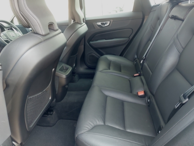 Volvo XC60 2.0 B4d Momentum Awd Geartronic Grey #6