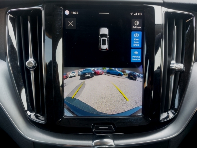 Volvo XC60 B4 D Awd R-design Pro Lounge, Climate, Lig White #9