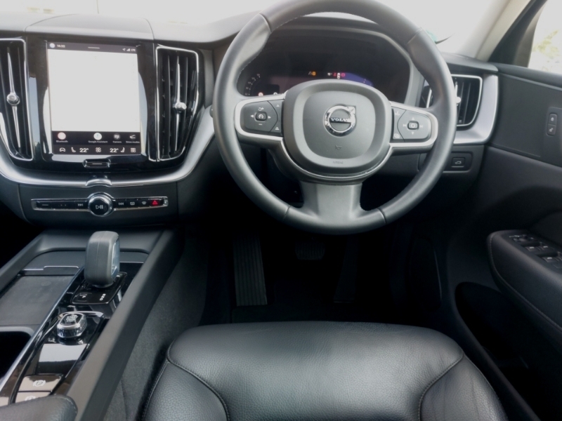 Volvo XC60 B4 D Awd R-design Pro Lounge, Climate, Lig White #8