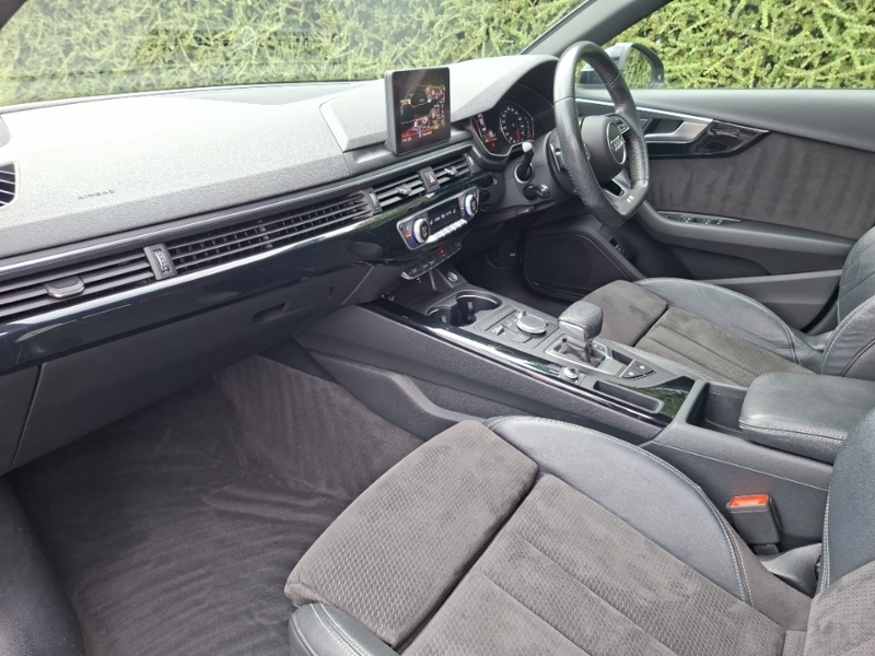 Audi A4 40 Tfsi Black Edition S Tronic Black #5