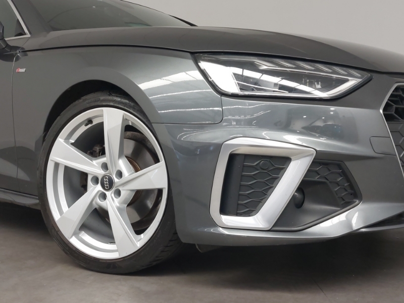 Audi A4 Black Edition White #20