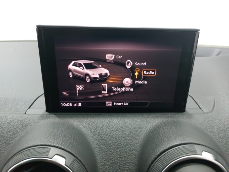 Audi Q2 Sport White #15