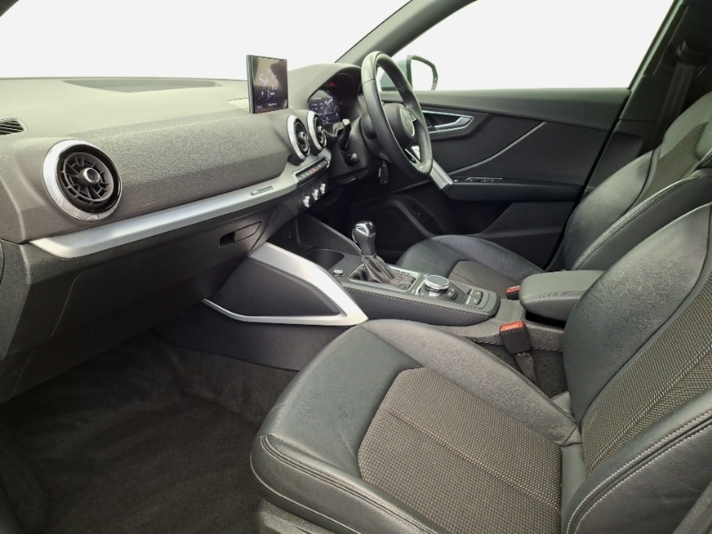 Audi Q2 35 Tfsi S Line S Tronic Grey #5