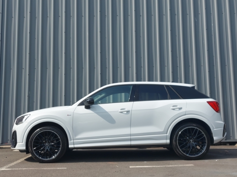 Audi Q2 30 Tfsi Black Edition SA71MYP White #4