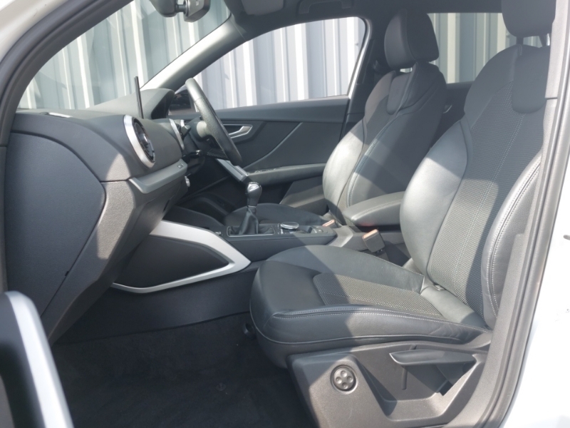 Audi Q2 30 Tfsi Black Edition SA71MYP White #5