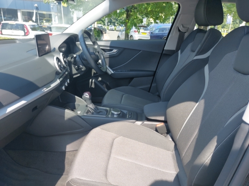 Audi Q2 35 Tfsi Sport S Tronic Black #5