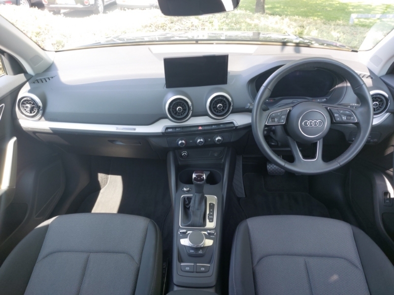 Audi Q2 35 Tfsi Sport S Tronic Black #3