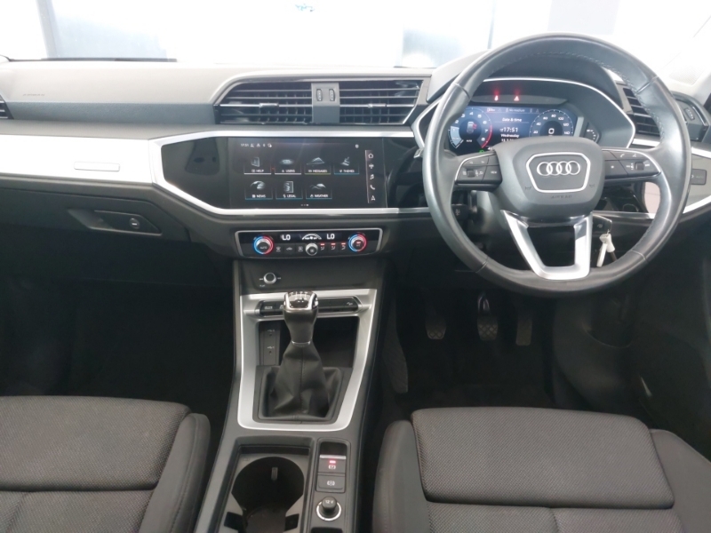 Audi Q3 35 Tfsi Sport White #4